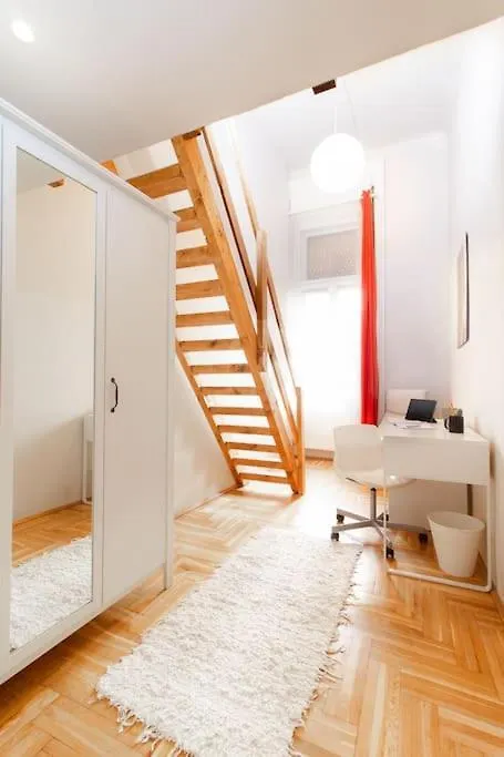 Cityscape Budget Apartments Isabella Budapest